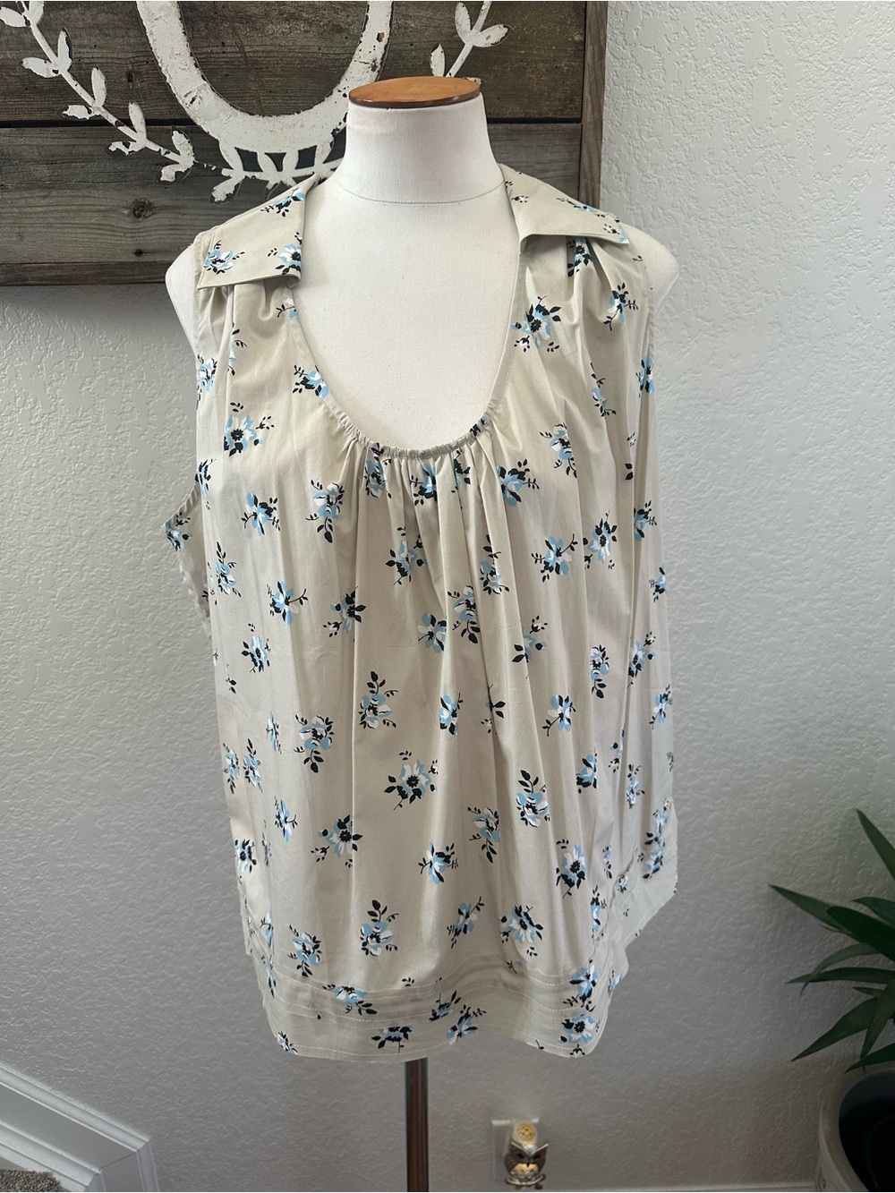 No. 6 Store Samir top in cream blue ditsy size L NWT
